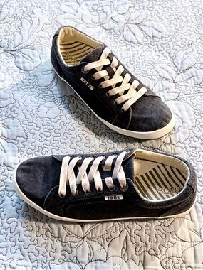 Taos Star Charcoal Washed Canvas Lace Up Comfort Sneakers Sz 9💛
